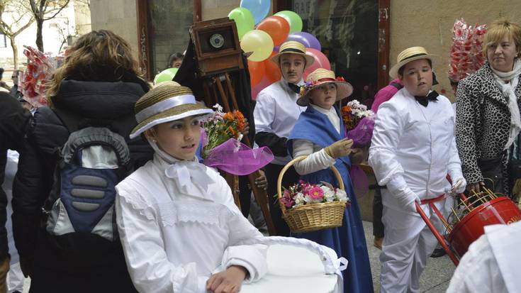 Badator, umorearen eta kolorearen festa