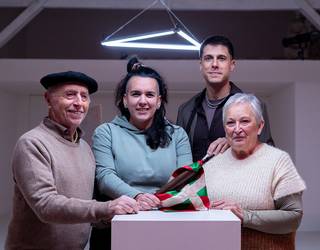 Zetak taldeak jarri dio doinua 24. Korrikari, tartean, Maixux Zugarramurdi aranoarraren laguntzarekin