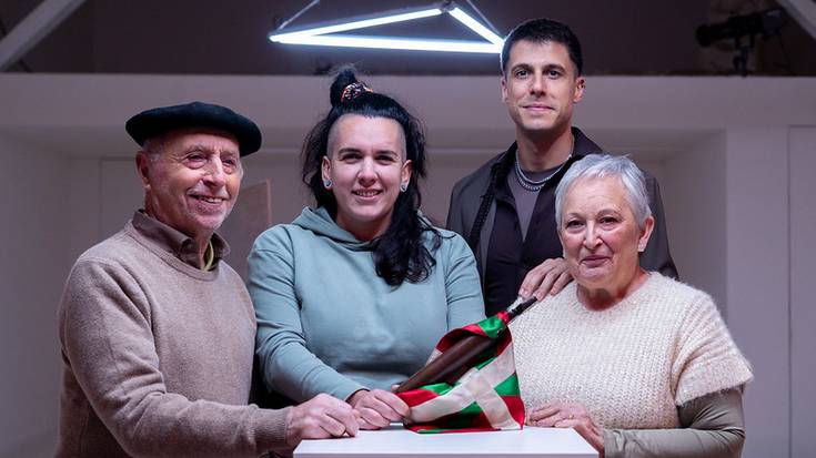 Zetak taldeak jarri dio doinua 24. Korrikari, tartean, Maixux Zugarramurdi aranoarraren laguntzarekin