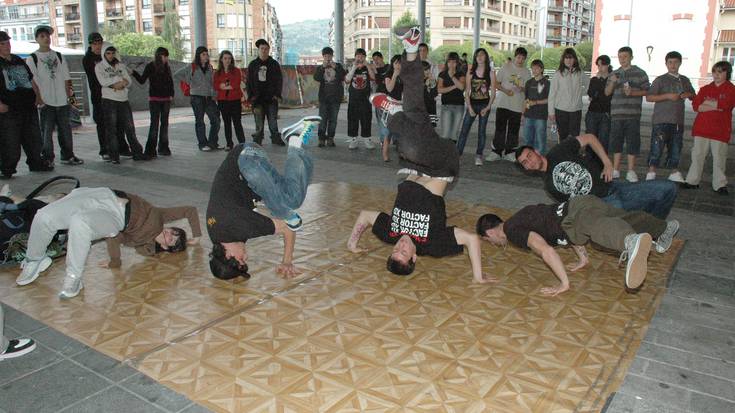 Hip Hop doinuak, dantza eta 
graffitiak nagusi bihar Tilosetan