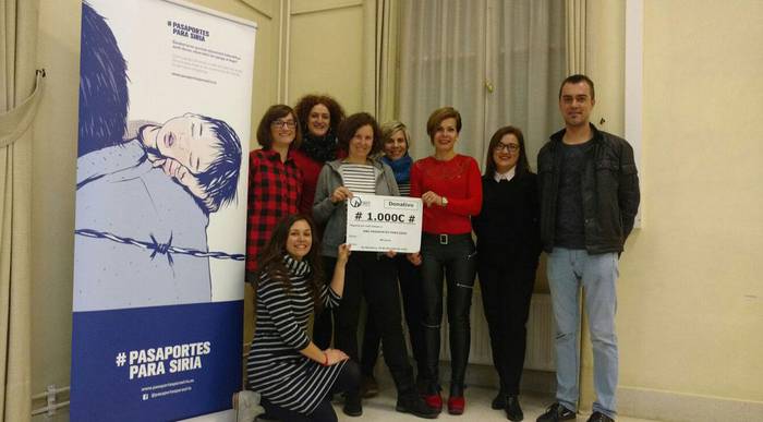 «Atenasko errefuxiatuen bizi baldintzak hobetzeko erabiliko dira 1.000 euroak»