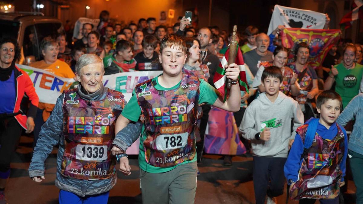 Prestatu zapatillak eta eztarriak... bihar gauean iritsiko da Korrika Hernanira eta Astigarragara!