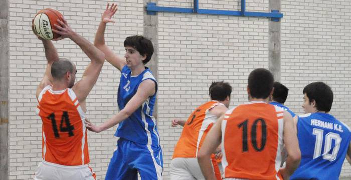 «Jokalari berri asko ditugu eta  esperientzia hartzea dugu helburu»