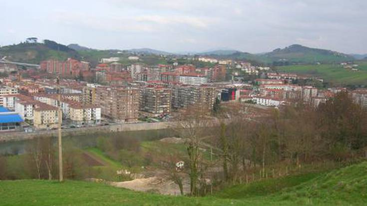 1986: 
Hernani eta Lasarteren dibortzioa