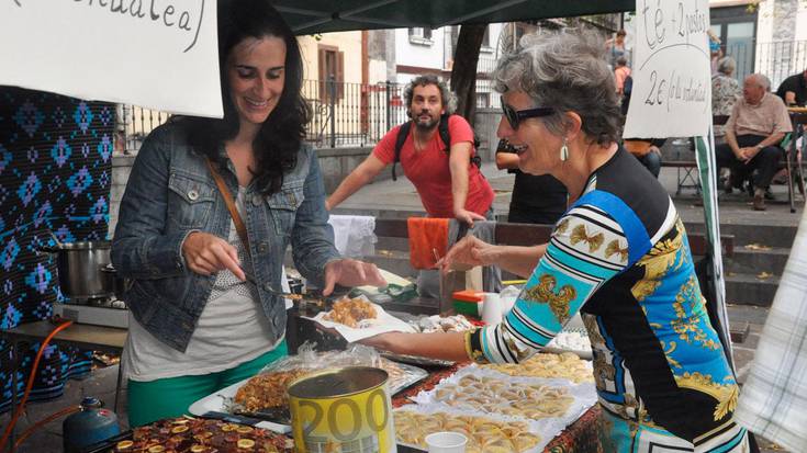 Kaxmirreko  kaltetuei laguntza