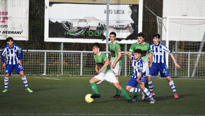 Irabazten hasi baziren ere, hernaniarrek galdu egin zuten Alaves liderraren aurkako norgehiagokan