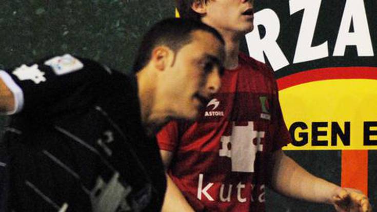 Mendizabal eta Irujo elkarrekin gaur, Beresaluze VIII eta Beginoren kontra