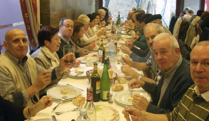 Aurten 80 urte bete dituzten bederatzi astigartarrek jaso zuten omenaldia