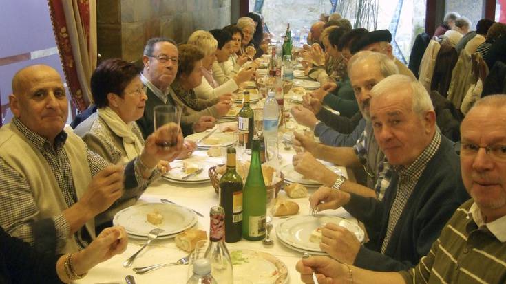 Aurten 80 urte bete dituzten bederatzi astigartarrek jaso zuten omenaldia