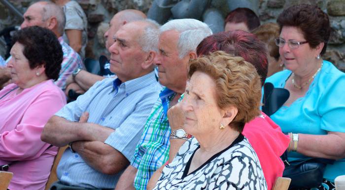 Bilera gaur, jaiak antolatzeko