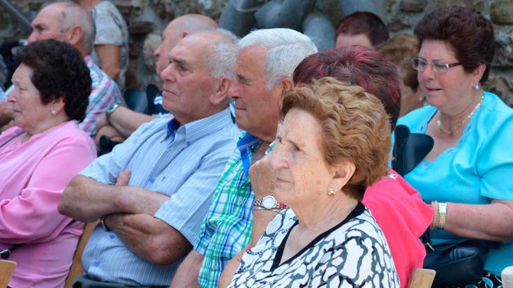 Bilera gaur, jaiak antolatzeko
