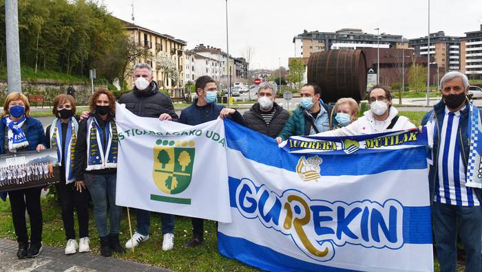 Bandera trukaketa atzo, Urumea  bailaran ere