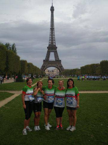 5 hernaniar Parisen, minbiziaren aurkako lasterketan.