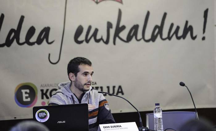 «Euskararen erabileran eragiteko tresnak jarri behar dira martxan»