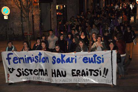 Herritar ugarik eutsi zion atzo feminismoaren sokari