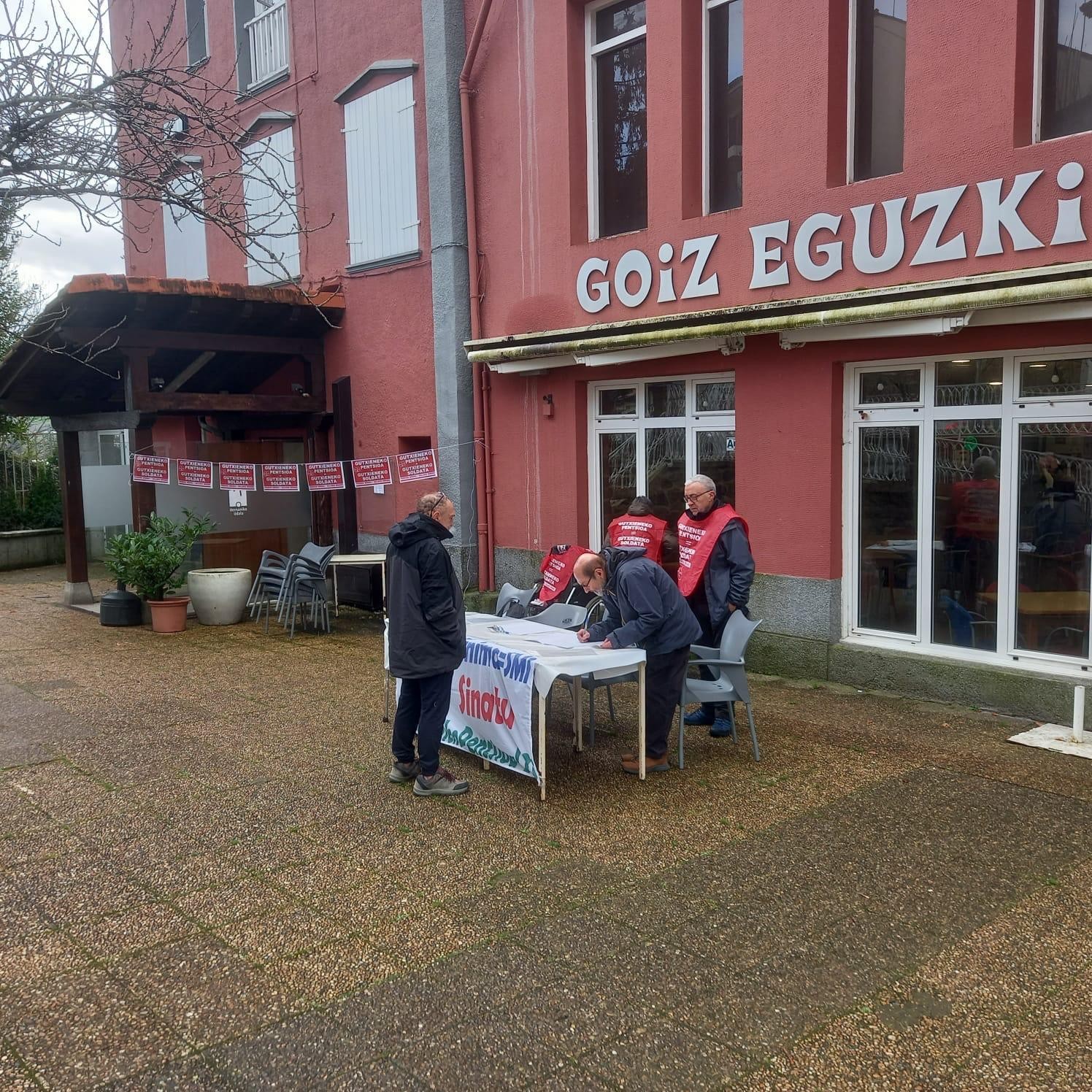 Sinadura bilketa Karabelen, gaur