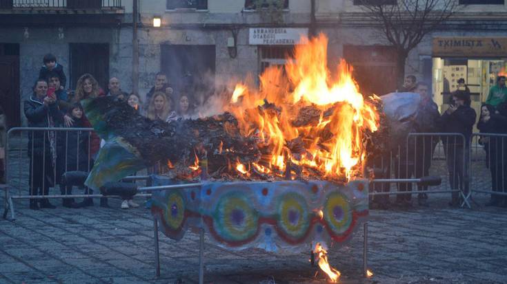 Zerua ere malkotan, Inauteriak  agurtzeko
