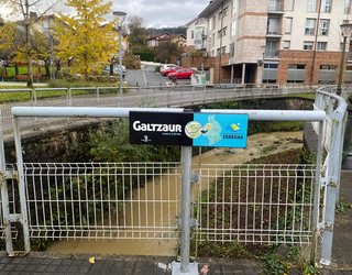 Astigarragako ibaiak eta errekak identifikatzeko seinaleak jarriko dira