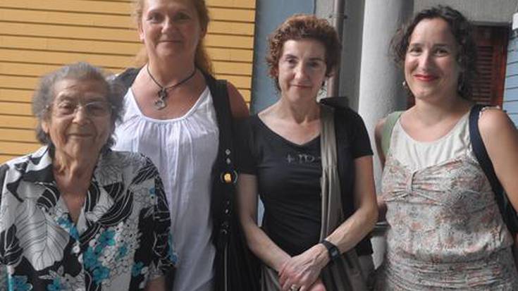 Miren Telleria, 
Mª Isabel Balerdi eta Natalia Caballerorentzat, erosketa baleak 