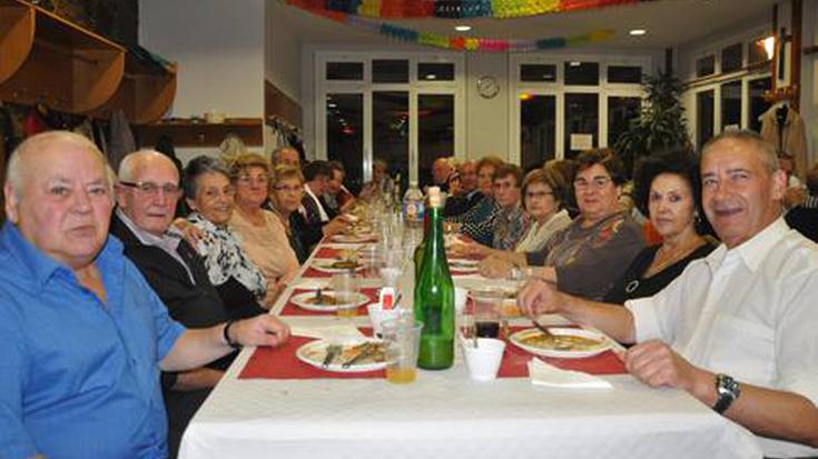 Eta beste 40 urtez, jarraitu dezala!