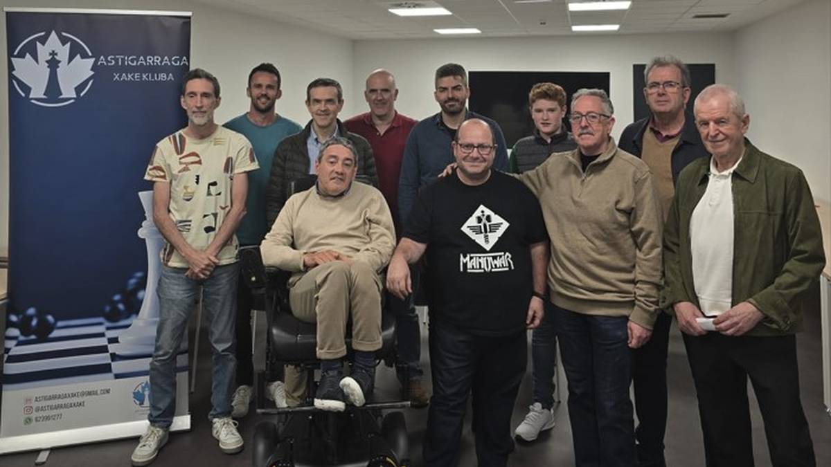 Alejandro Francoren bisita jaso zuten Astigarragako Xake Klubeko kideek