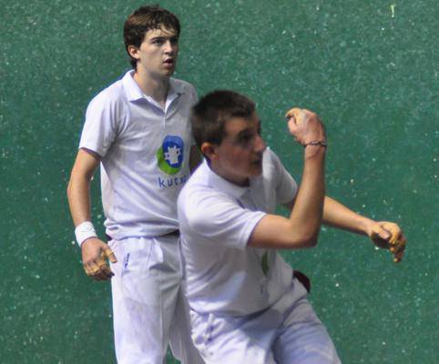 Hernanik Berrobiren kontra 
defendatuko du txapela, finalean