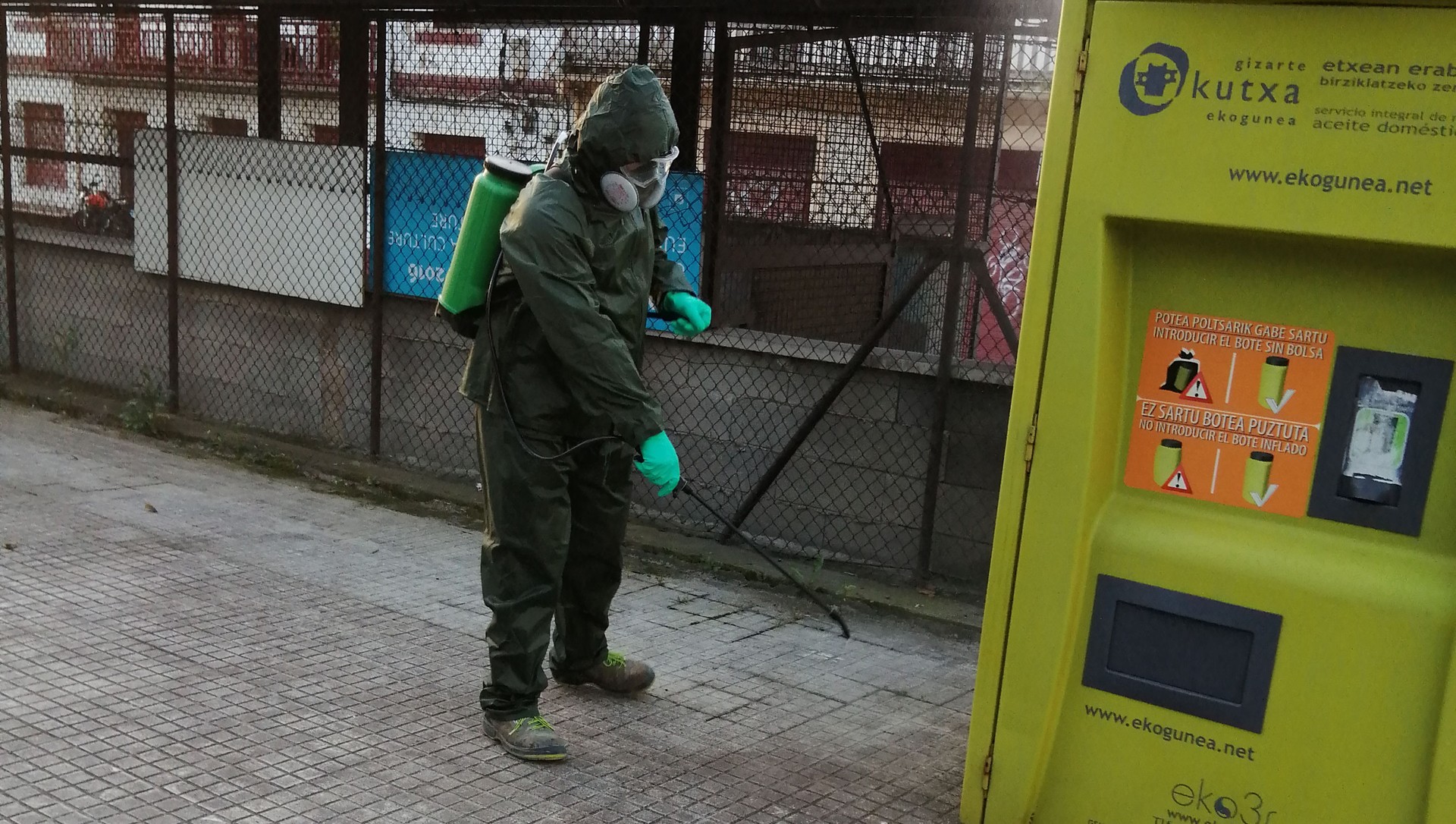 Desinfekzio lanak egiten, Hernanin eta Goizuetan ere