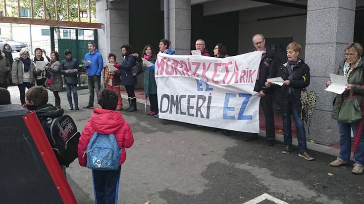 LOMCEren aurkako deialdiekin bat