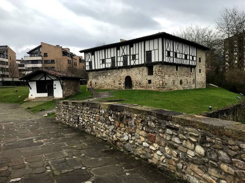 'Lurgida', Udalbiltzak herritarren eskura jarri duen webgune eta aplikazio bidezko gida turistikoa