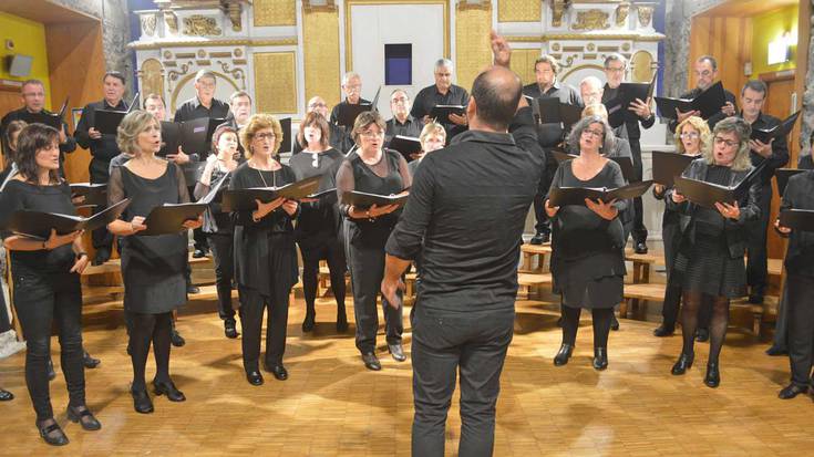 Gospela gaur, bi abesbatza eta jazz hirukotearekin