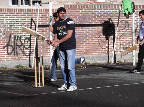 Cricketean eta euskaraz aritu ziren atzo