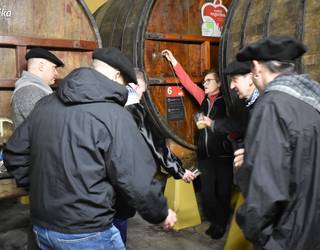 Gabon gaueko errondari hutsik ez, bertsolariek