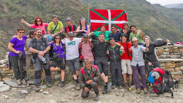 «Zaila da Nepalen bizitakoa argazkitan islatzea, bidaia zoragarria izan zen»