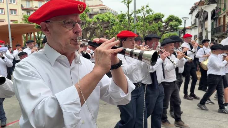 Martxa ederra jarri du Dultzaineroen Topaketak, Kaxkoan