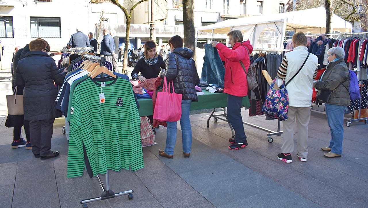 Stock Azokarekin zita, bihar eta etzi