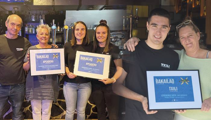 Bakailao pintxoak izan dira eguraldi txarrari aurre egiteko erremedioa
