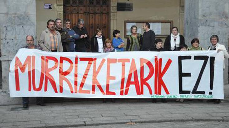 LAB, ELA eta CCOO sindikatuek ezezko botoa emateko eskatu zuten Plenoan