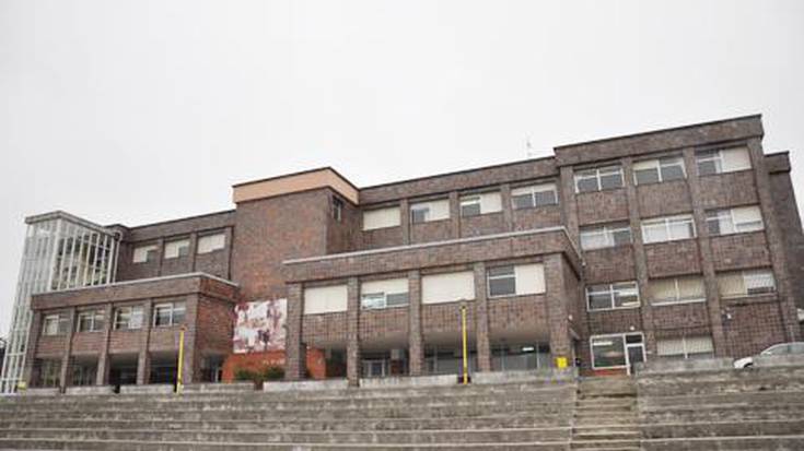 Ikastetxe publiko bakarra, 
12 urtetik gorako ikasleentzat