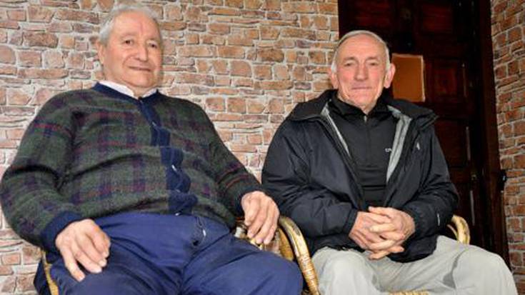 «Bertsoaren alde egindako guztia, gustoz egin dugu»