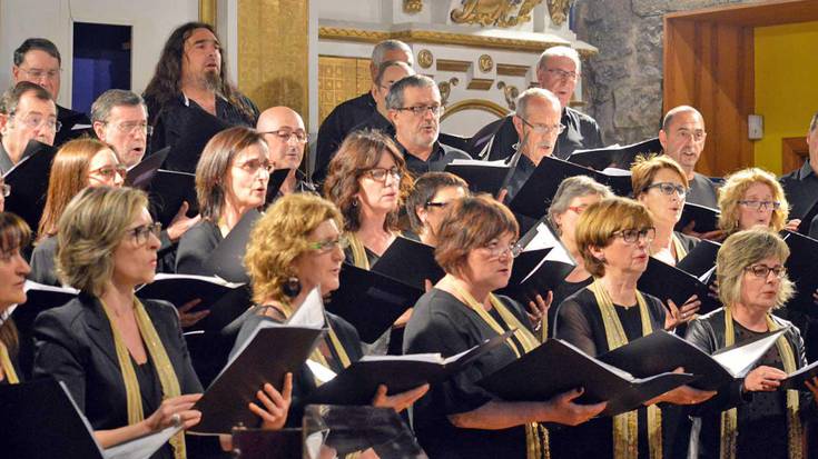 Dakapo eta Kantuzeko ahotsak, jazz hirukotearen erritmora
