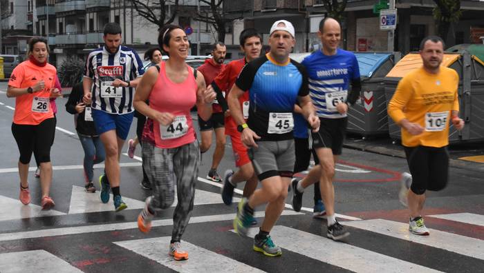 Igandean jokatuko da Astigarragako Inuxente Krosa, eta dagoeneko eman daiteke izena kiroldegian