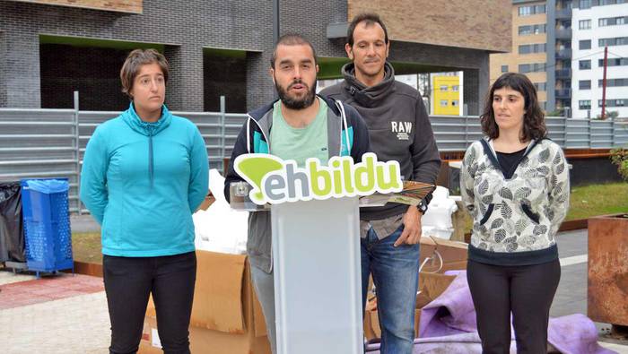 «EAJk zerbitzu publikoa pribatizatzearen aldeko apustu garbia egin du»