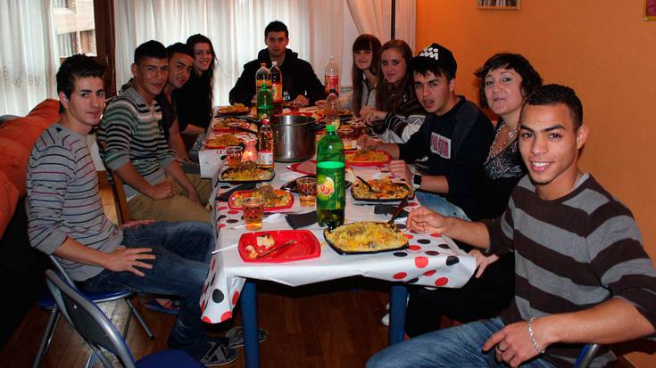 «Etxeko ateak irekitzea ideia indartsua da»