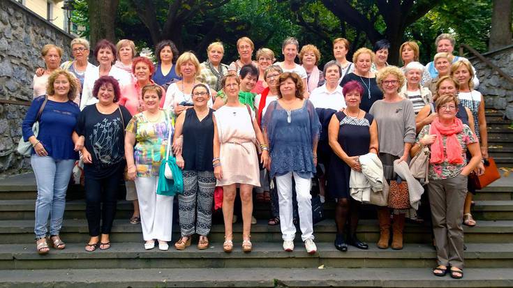 Urteroko zita, ikaskide ohiekin