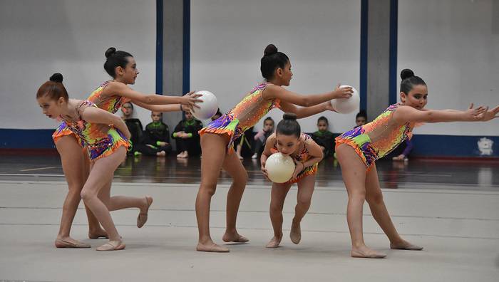 Gimnasia erritmiko eta akrobatikoan, izenematea zabalik