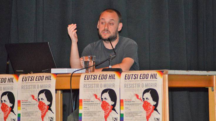 Bi hitzaldi eta dokumentala, gaur