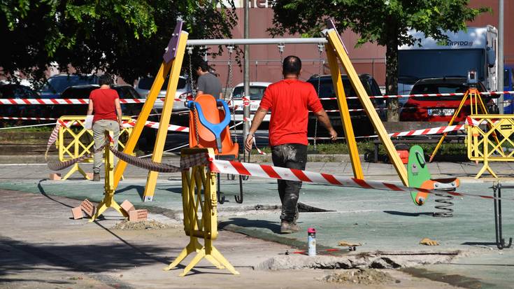 Hasi dira Oleta plaza estaltzeko lanak, eta udan bukatzea espero dute