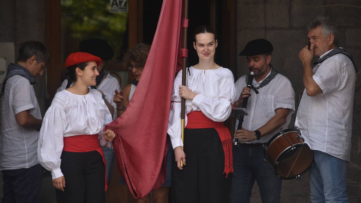 Santioak - Uztailak 25: Udalbatzaren Soka Dantza