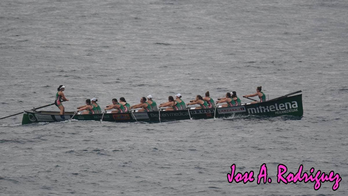 Errenterian eta Legution, zita bikoitza batelek