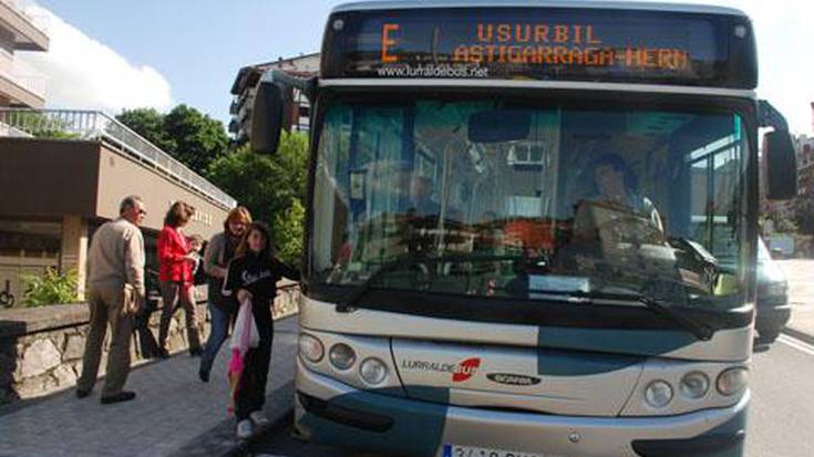 Atzo hasi zen autobusa Astigarraga, Hernani, Urnieta, Lasarte eta Usurbil lotzen dituena